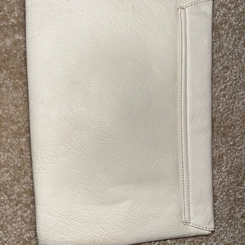 Large Clutch - Picture 5 of 5